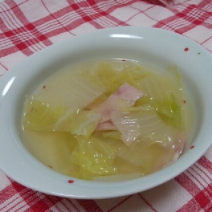 kuro_24さん、こんにちは♪
今夜はカレー。
お口を潤すスープも欲しかったのでレシピをお借りしました。シンプルで美味しく頂戴しました*^^*
ご馳走様♪